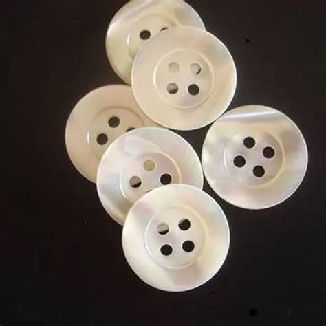 White Round 22mm Natural Plastic Shirt Button For Garments Packaging