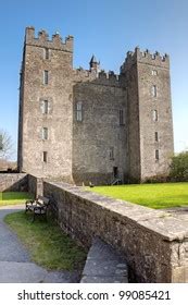 Bunratty Castle Co Clare Ireland Stock Photo 99085421 | Shutterstock