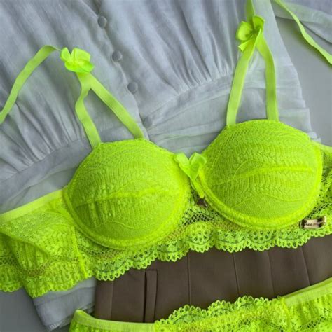 Conjunto De Lingerie Em Renda Bojo E Calcinha Biqu Ni Verde Neon Katherine Toda Feminina