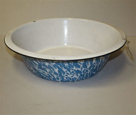 Bargain John S Antiques Antique Blue And White Swirl Graniteware