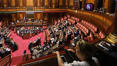 Manovra Ok Del Senato Ora Il Testo Passa Alla Camera