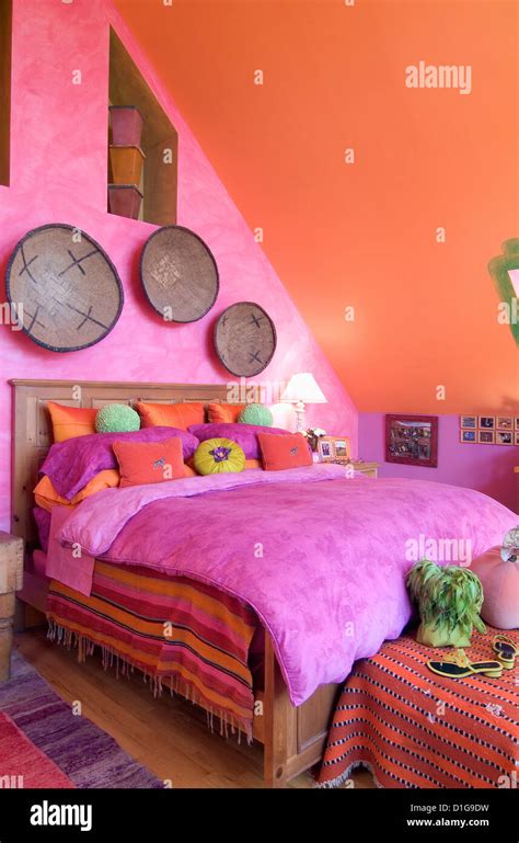 Bright Pink And Orange Bedroom Tannersville New York Usa Stock Photo