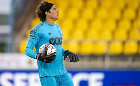 Standard De Lieja Pretende Renovar El Contrato De Guillermo Ochoa Para