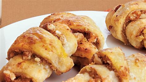 Pecan Crescent Cookies Recipe