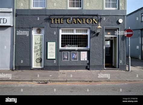 Pubs Of South Wales Hi Res Stock Photography And Images Alamy