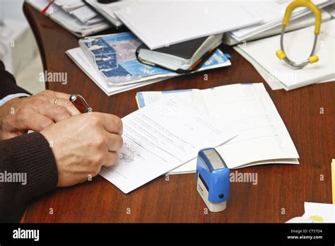 Doctors Prescription Paper Hi Res Stock Photography And Images Alamy