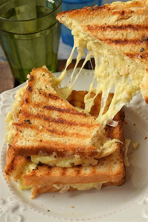 Ultimate Grilled Cheese Sandwich | Savory Bites Recipes - A Food Blog with Quick and Easy Recipes