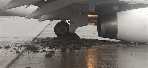 Vídeo mostra momento em que avião derrapa em aeroporto de Florianópolis