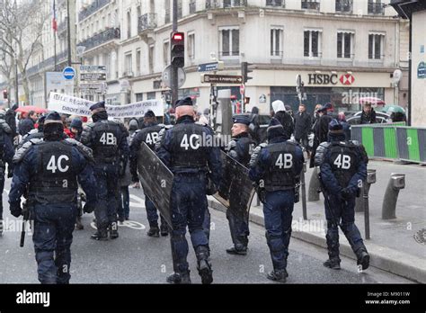 French Police Uniform Hi Res Stock Photography And Images Alamy