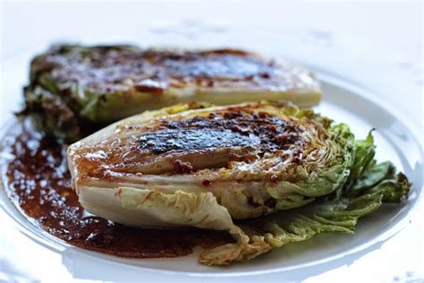 Cogollos De Lechuga A La Plancha Con Vinagreta De Anchoas