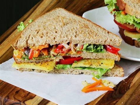 Club sandwich recipe | How to make veg club sandwich