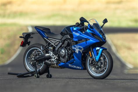 La Nouvelle Suzuki Gsx 8r Performance Sportive Ultime 05 Covoiturage