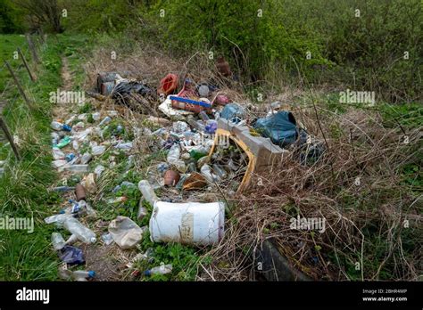 Flytipping Scotland Hi Res Stock Photography And Images Alamy