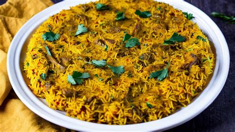 Shahi Murgh Shahi Dum Pukht Biryani Royal Slow Cooked Chicken Biryani