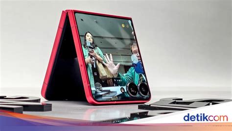 wujud samsung galaxy  flip