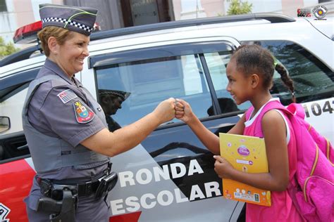 PROERD PROGRAMA EDUCACIONAL DE RESISTÊNCIA ÀS DROGAS E À VIOLÊNCIA