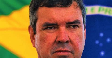 Eduardo Riedel PSDB é eleito governador do Mato Grosso do Sul em sua