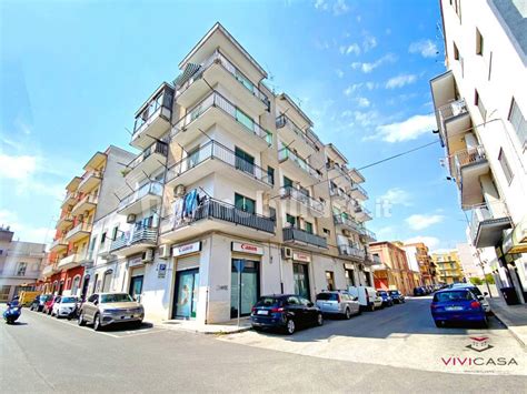 Vendita Appartamento Putignano Trilocale In Via Romanazzi Ottimo