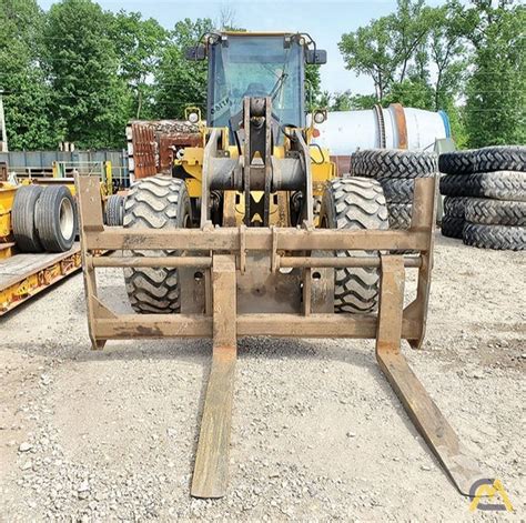 John Deere K Articulating Front End Wheel Loader With Pallet Forks