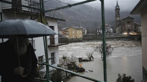 Inondations Et Inqui Tude Dans Le Nord Ouest De L Italie Apr S De