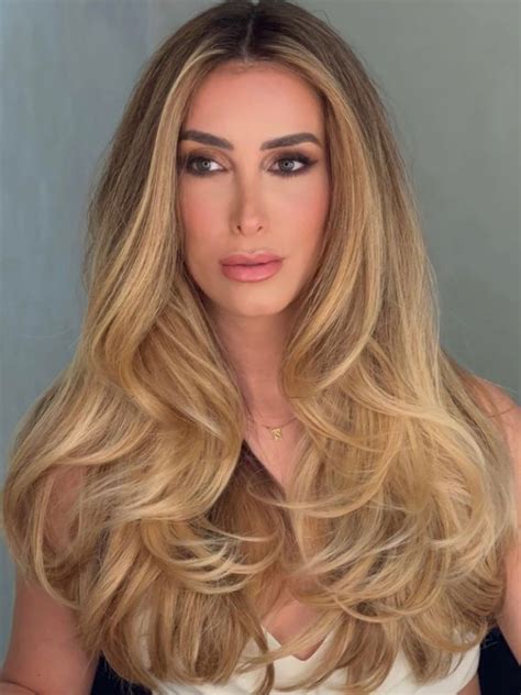 25 Gorgeous Long Blonde Hairstyles Blended Caramel Blonde With Luxe Layers