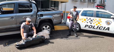 Pai E Filhos S O Presos Em Sp Quase Quilos De Coca Na Em