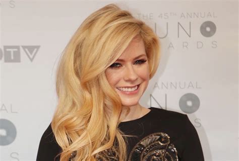 Avril Lavigne Teases "Warrior" Lyrics From Possible New Single - Hidden ...