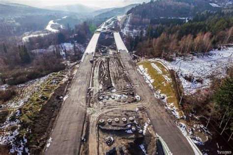 Budowa obejścia Węgierskiej Górki Tak powstaje S1 w Beskidach ZDJĘCIA