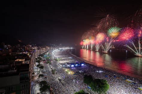 Réveillon no Rio reúne 3 milhões de pessoas nas ruas Rio de Janeiro G1