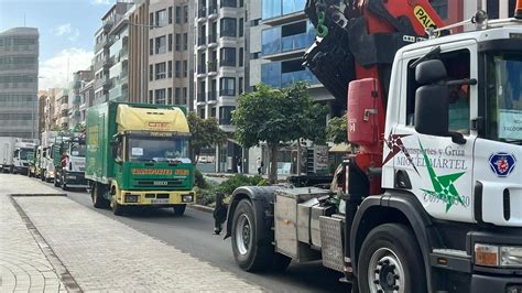 HUELGA TRANSPORTES CANARIAS Unos 50 Transportistas Protestan En Las