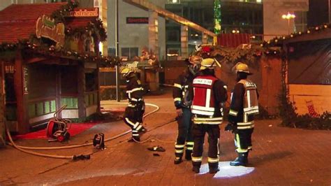 Nächtlicher Einsatz für Feuerwehr auf dem Weihnachtsmarkt Dortmund