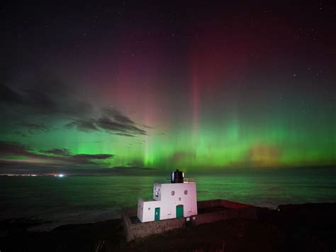 Northern Lights Illuminate Skies Across The Uk Middle East