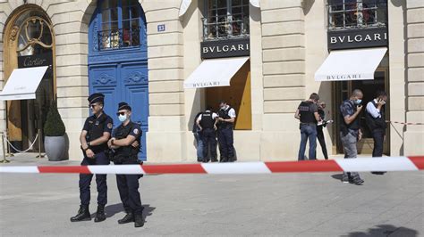 Mitten in Paris Spektakulärer Überfall auf Luxus Juwelier Bulgari