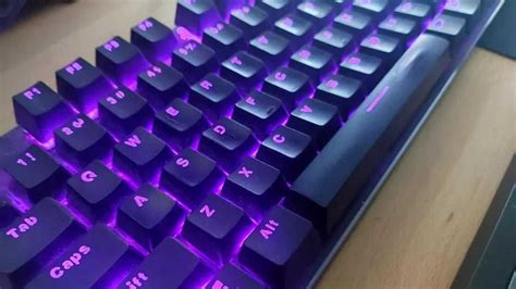 Teclado Mecanico Gaming RGB Glorious Gaming TKL Brown Switchs Agualva