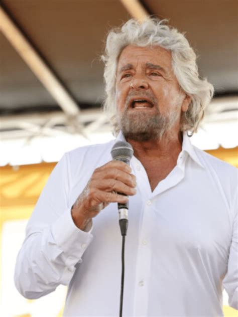 Beppe Grillo Ancora Ricoverato In Ospedale Come Sta Oggi