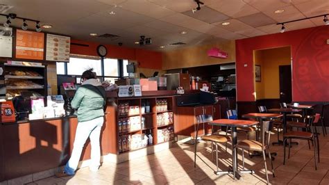 Dunkin Cafe 96 Frontage Rd East Haven Ct 06512 Usa