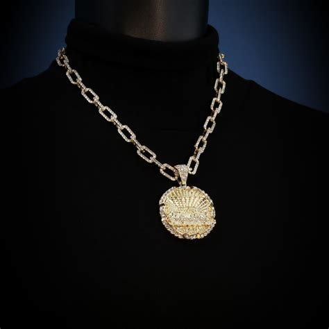 Round D Iced Last Supper Pendant With Rope Chain