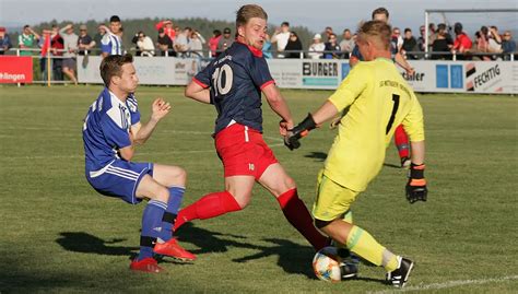 Regionalsport Hochrhein Marvin Kalt schießt beim 3 2 des FC