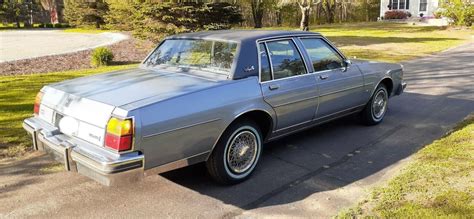 Oldsmobile Delta Sedan Blue Rwd Automatic Royale Brougham