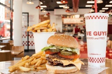 Avec Trois Nouvelles Adresses Dont Une Rive Gauche Five Guys Poursuit Son Expansion à Paris