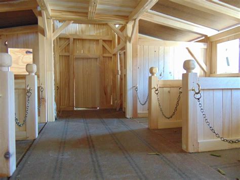 7 Stall Stable with Tack Room