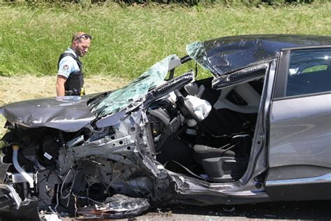 Pomoy Accident Elle Sassoupit Au Volant Et Heurte Une Voiture