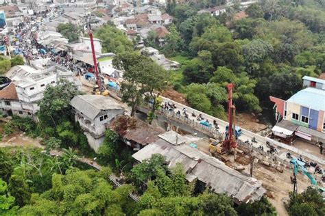 Rekonstruksi Jembatan Cikreteg Pascabencana Longsor Ditargetkan Rampung