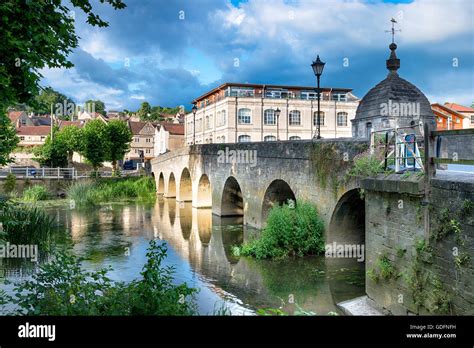 The River Avon Running Under Town Bridge At Bradford On Avon Near Bath