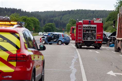 Unfall Auf B Bei Walldorf Vorfahrt Missachtet J Hriger Schwer