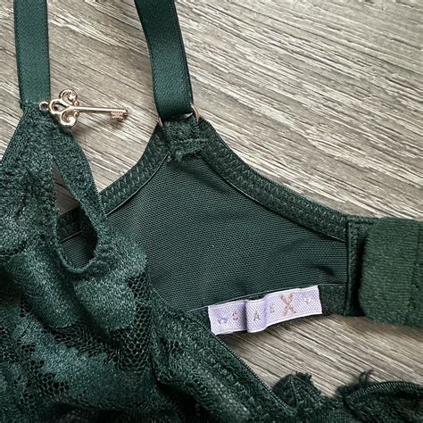 Savage X Fenty Shadowplay Lace Unlined Plunge Bra Depop