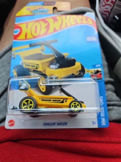 Chasse Au Tr Sor Hot Wheels Jaune Hw Ride Ons Chasse Au Tr Sor Eur