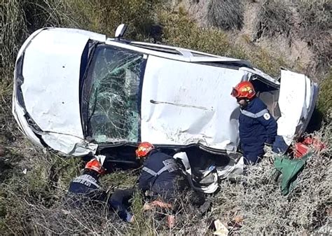 Andes On Line Familia Argentina Sufre Accidente Al Caer Suv Desde