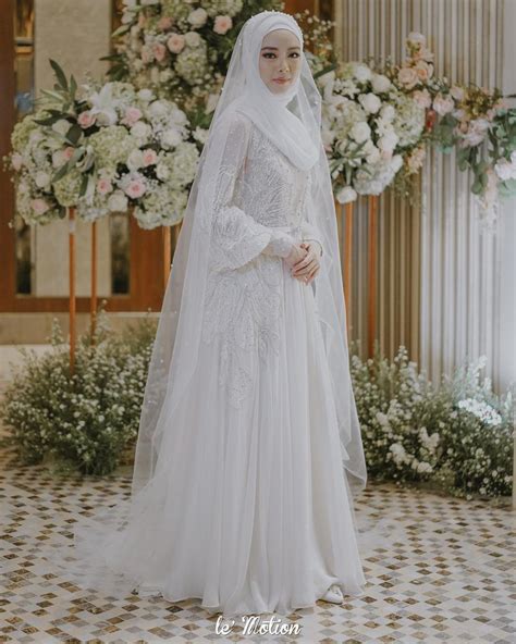 Kenali Jenis Warna Putih Pengantin Heather Tucker