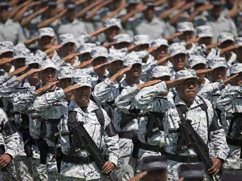 Amlo Dice Que Desaparecería Al Ejército Pero Lo Convertiría En Guardia